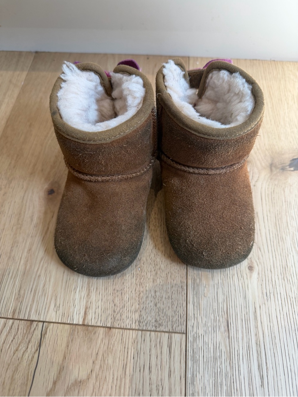 Ugg 4/5 Toddler Suede Shearling Lined Boots - Brown